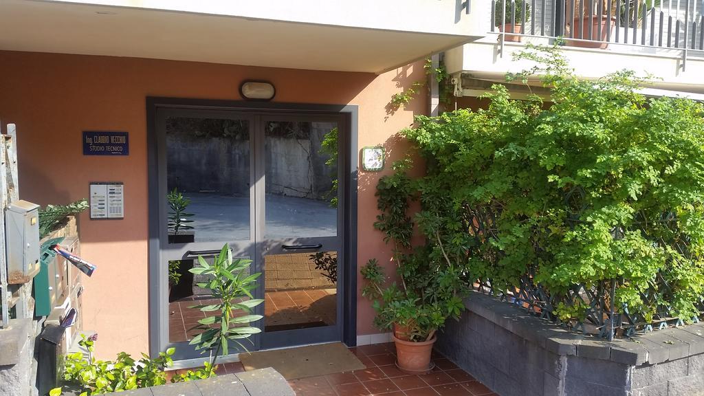 Baia Giardini Apartments Exteriör bild