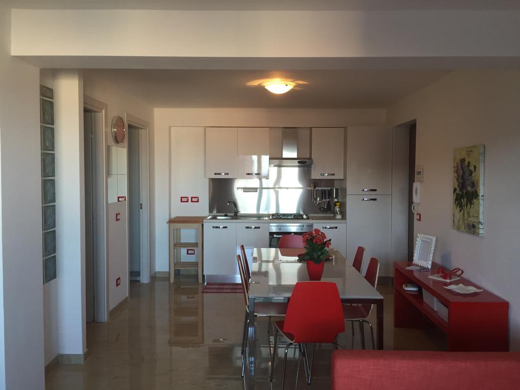 Baia Giardini Apartments Exteriör bild